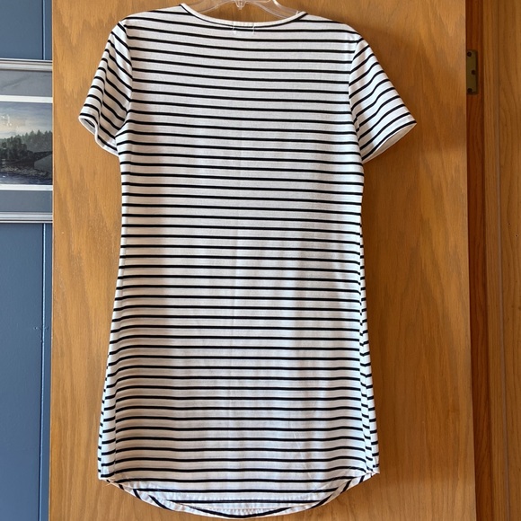 Tshirt Dress - Picture 6 of 8